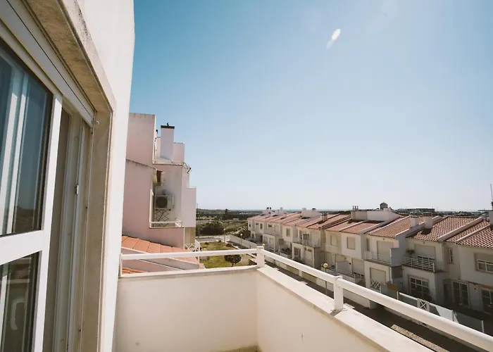 52 - Baleal Surfside Феррел